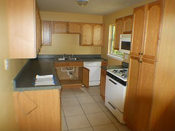 4th image of 2110 Eau Claire Ave