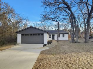 2340 Bluebird Ct, Grapevine, TX 76051