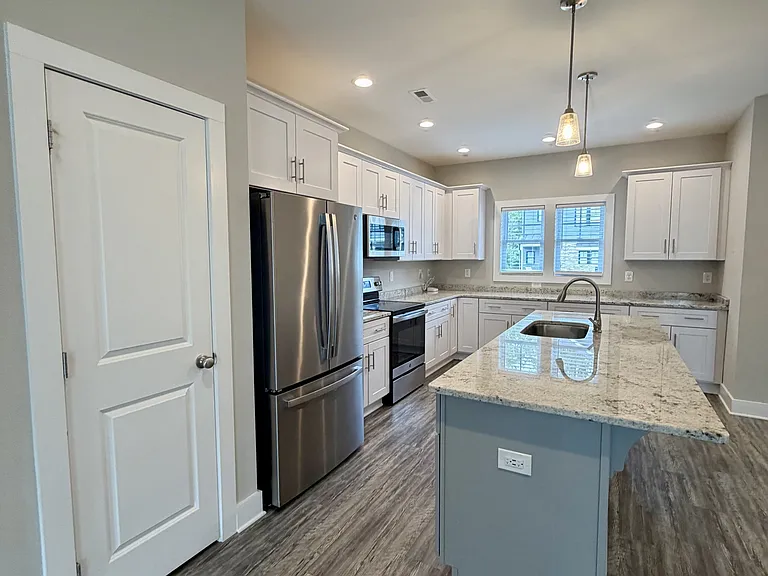 52 Cuddington Ln #1 — Photo 8