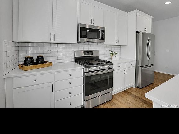 5th image of 4040 Eaton Park St