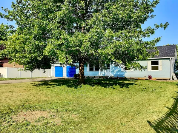 111 N Aspen Dr, Cortland, IL 60112