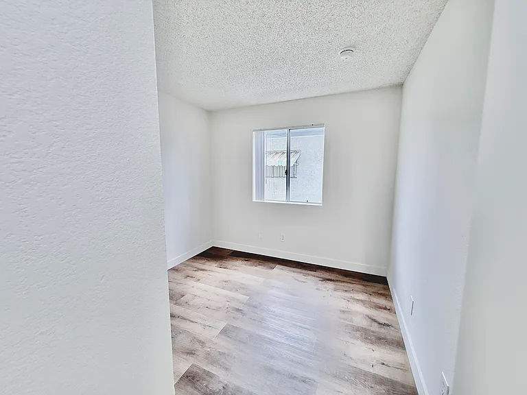 11058 Cantlay St #2 — Photo 12