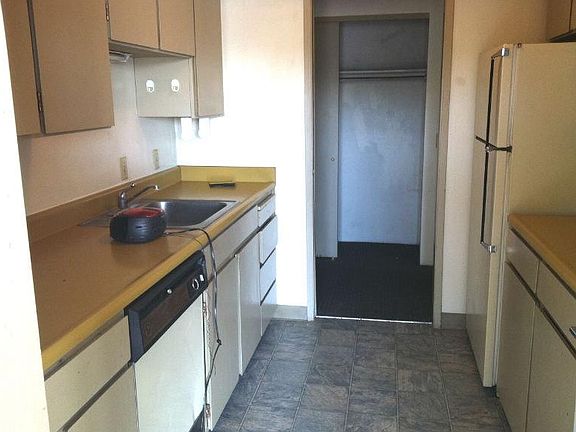 4th image of 545 NE Kamiaken St APT 6