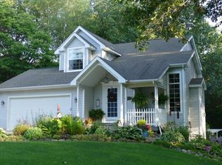 8547 Hathaway Rd, Kalamazoo, MI 49009