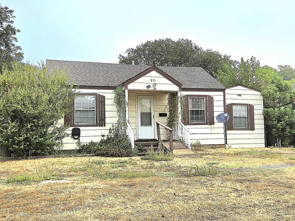 815 E Liveoak St