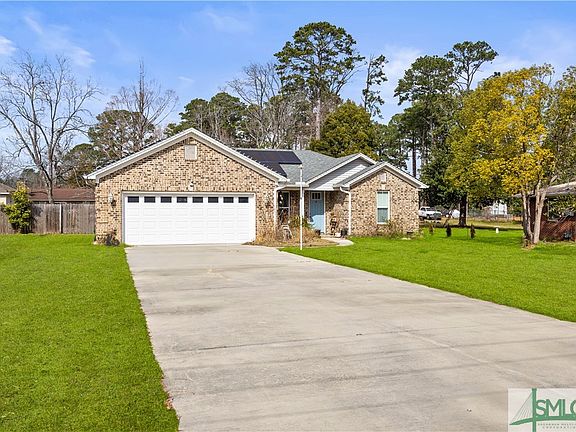 2nd image of 138 Azalea Avenue