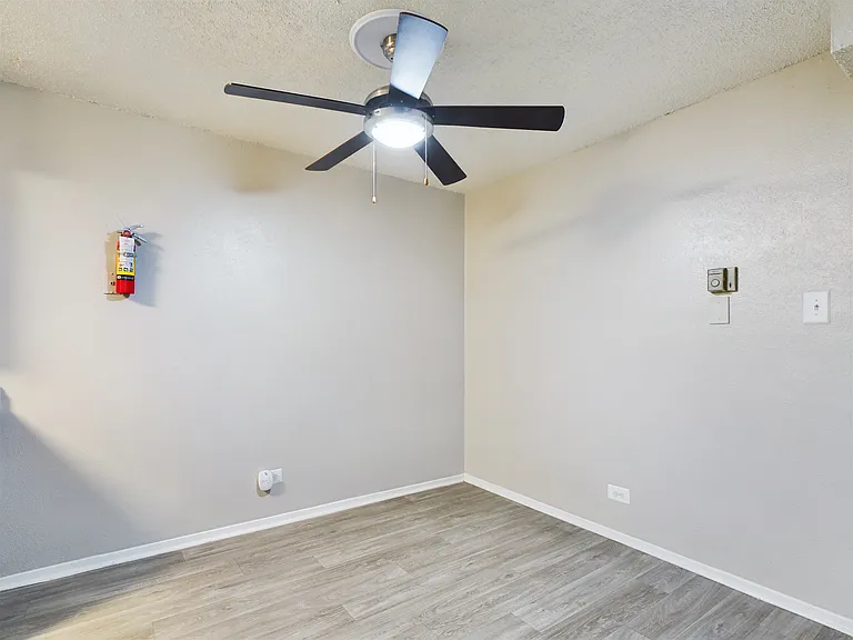 Northwood Apartments — Photo 15