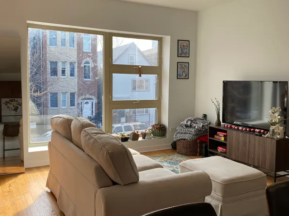 1328 N Bosworth Ave #3, Chicago, IL 60642