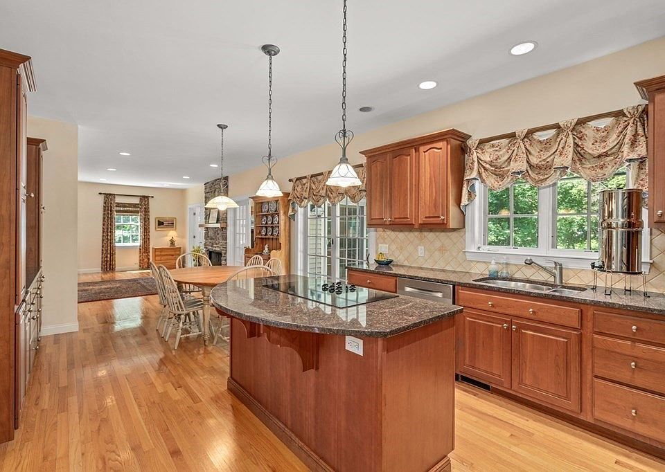 38 Maple St, Wenham, MA 01984 Zillow