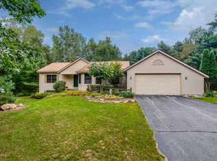 251 Greentree Lane Ave NE, Ada, MI 49301