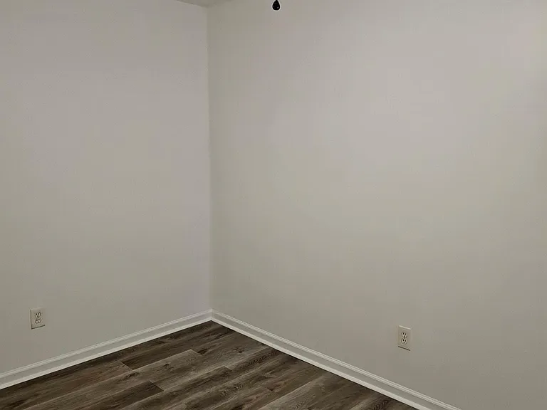 211 Mesa Ln — Photo 12
