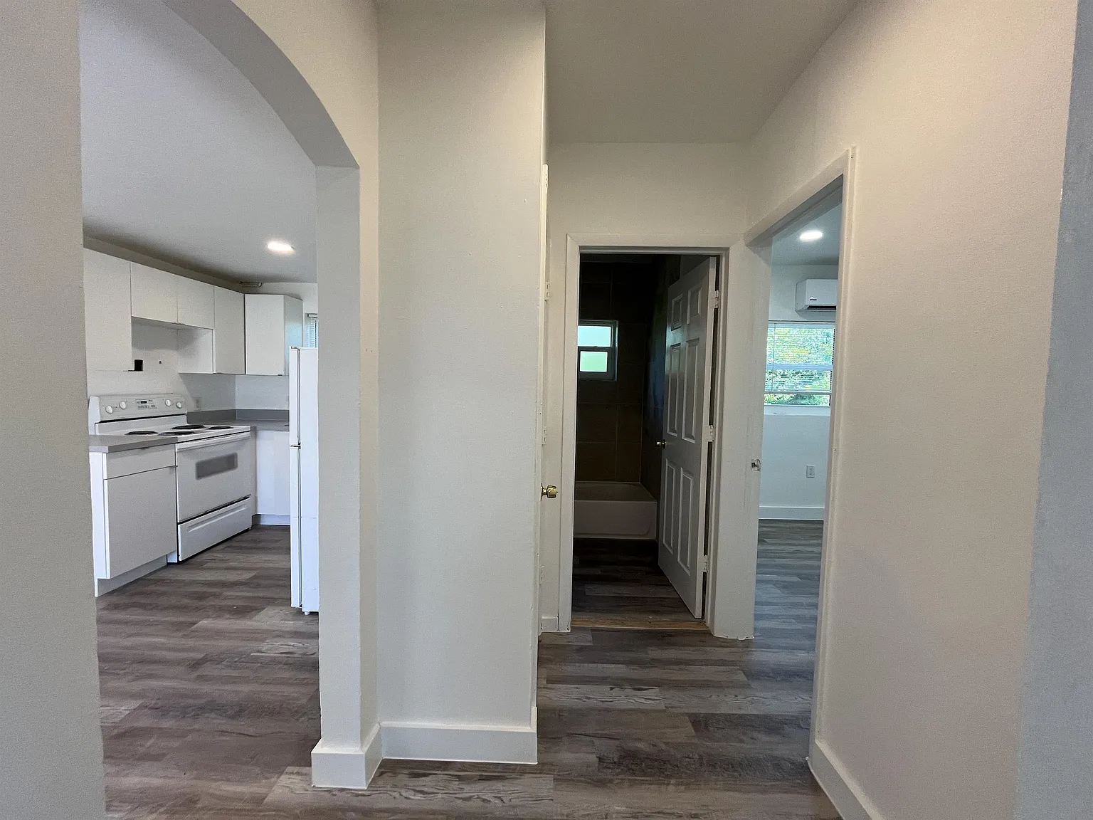 1725 Northeast 148th Street — Photo 2