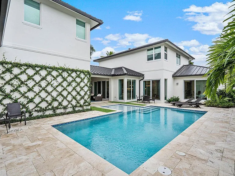 217 Gulfstream Blvd — Photo 38