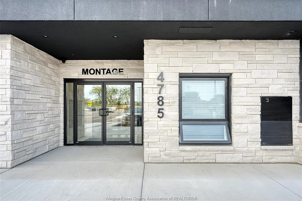 Trinity Gate Condominiums - The Montage Building — Photo 2
