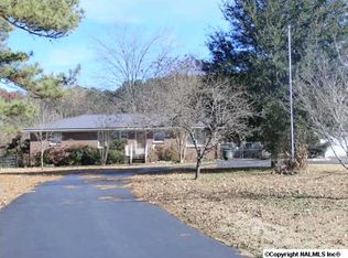 5574 Winchester Rd, New Market, AL 35761