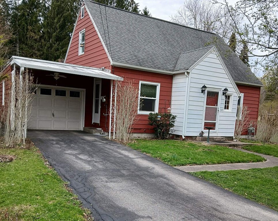 147 N Willow St - Property Image