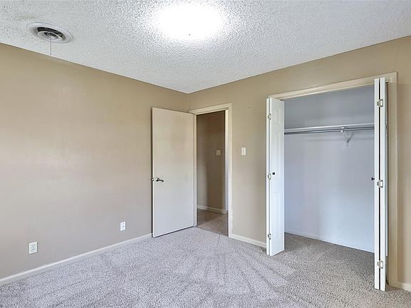 5th image of 1426 Rosewood Dr