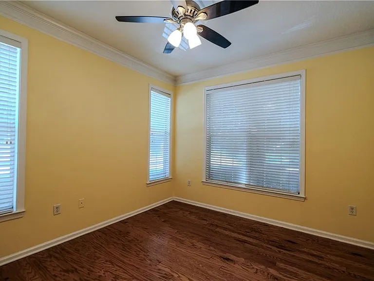 4007 Westchester Rdg NE — Photo 16