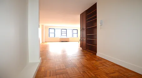 Rented by Manhattan Realty Group