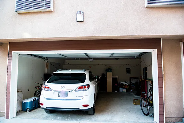4 bed, 1600 sqft, $1,350 — Photo 2