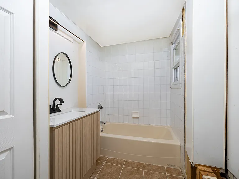29 Delano St #2 — Photo 7