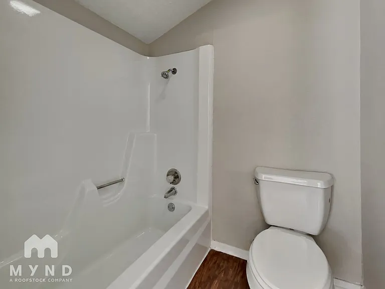 3263 62nd St — Photo 15