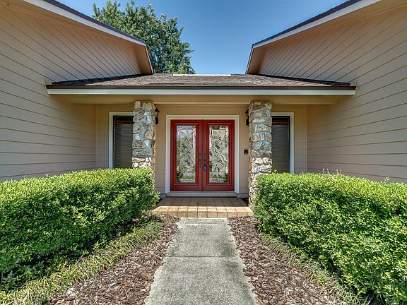 3rd image of 603 Dunrobin Dr
