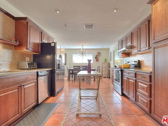 3rd image of 53875 Avenida Diaz