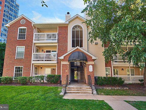 2nd image of 1521 Lincoln Way APT 301