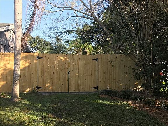4th image of 1001 Carew Ave