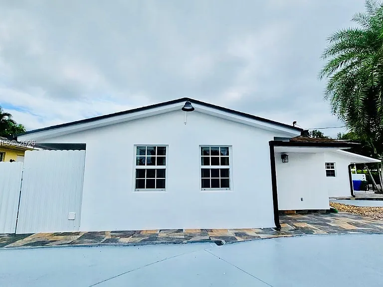 3160 SW 25th Ter — Photo 15