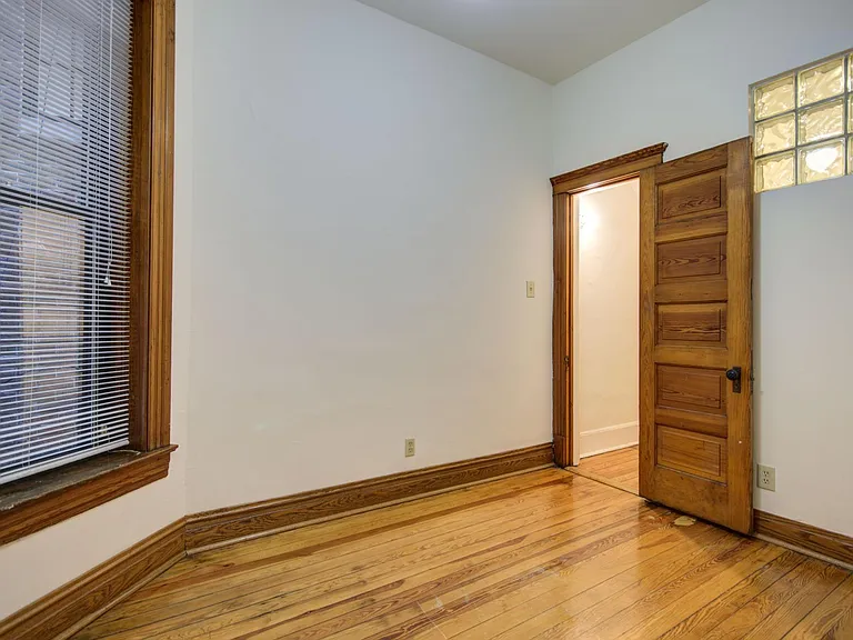 638 W Drummond Pl #1F — Photo 12