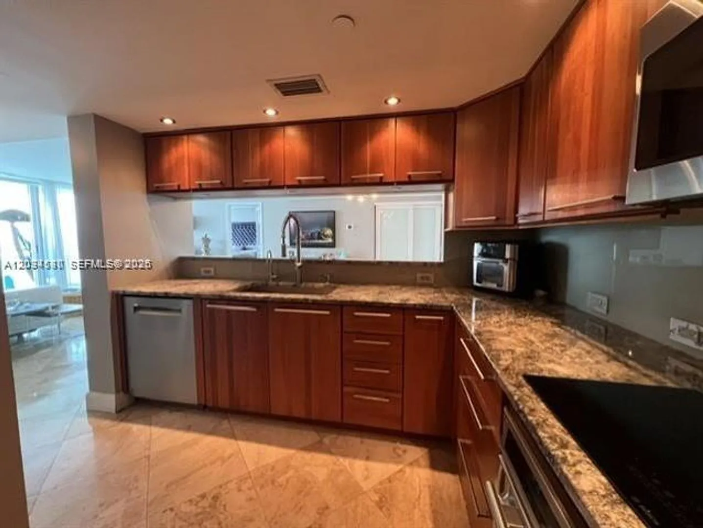 650 West Ave cu-2109, Miami Beach, FL 33139 — Photo 1