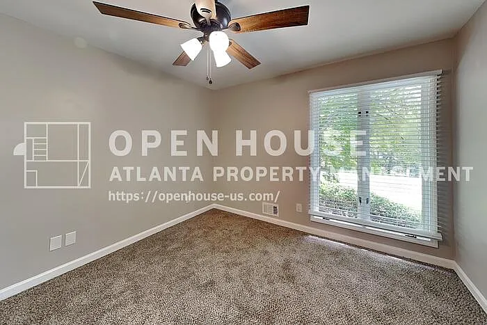 1100 Lake Dr — Photo 15