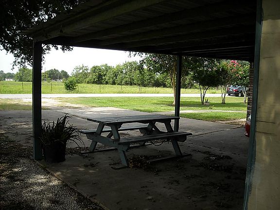 2nd image of 147 County Road 408