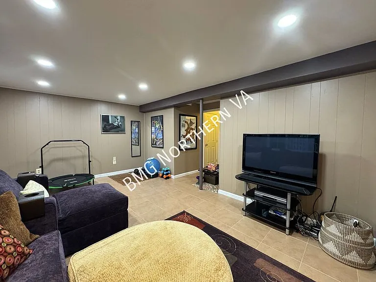 2816 Raymond Ct — Photo 24