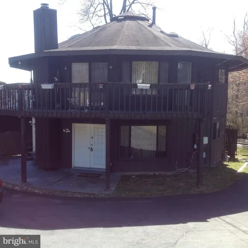 6413 Columbia Pike Photo 1