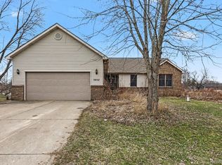 3932 Thomas Rd, Oxford, MI 48371