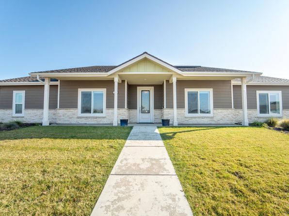 1002 Walnut Street, Woodlake, CA 93286
