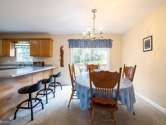 3rd image of 120 Tyler Dr