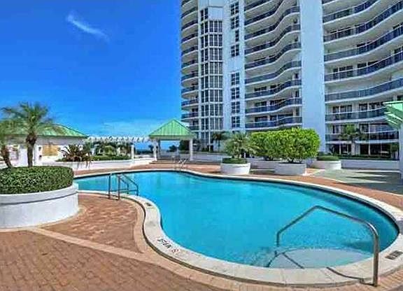 4th image of 16711 Collins Ave APT 1608