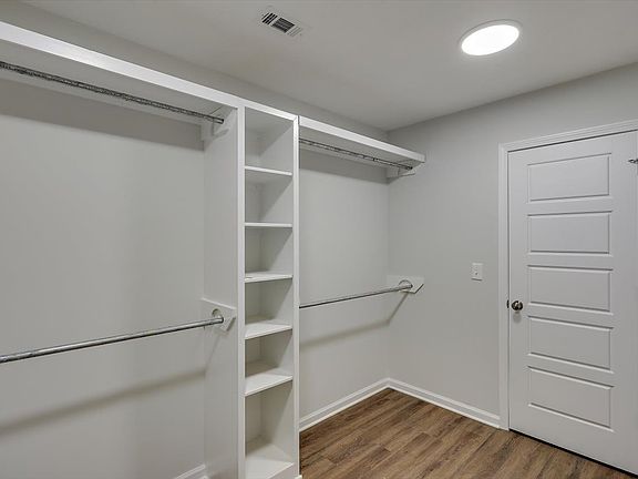 5th image of 2043 Pebble Creek Dr