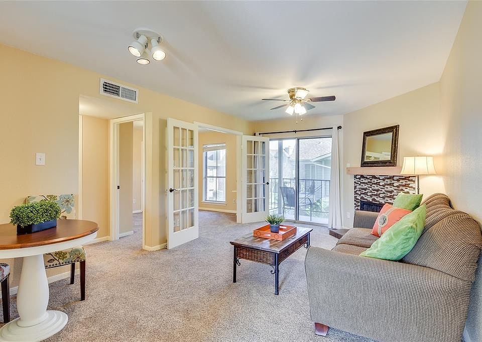 1st image of 18800 Egret Bay Blvd APT 402