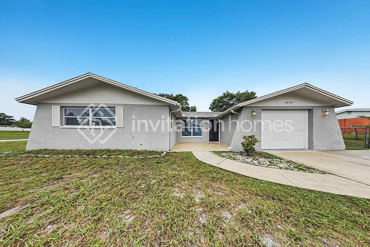 4850 Samara Dr New Port Richey, FL 34652 — Photo 1