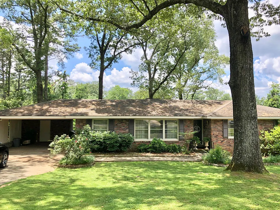 3149 Woodhaven Dr