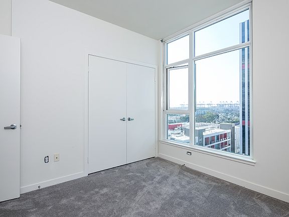 4th image of 400 W Ocean Blvd Unit 903
