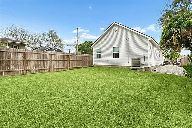 1381 Harrison Ave — Photo 13