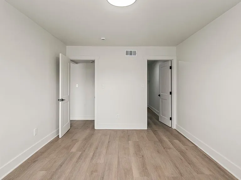 Greenway Trail Apartments — Photo 22