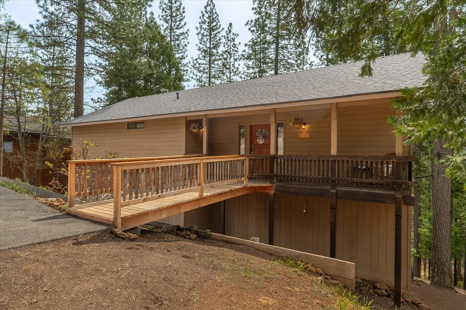 1856 Anna Lee Way photo 1