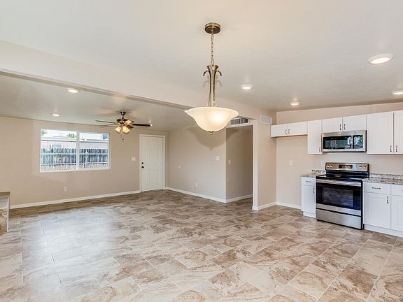 4th image of 2267 W Calle Fortunado